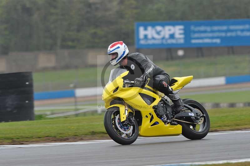 Motorcycle action photographs;donington;donington park leicestershire;donington photographs;event digital images;eventdigitalimages;no limits trackday;peter wileman photography;trackday;trackday digital images;trackday photos