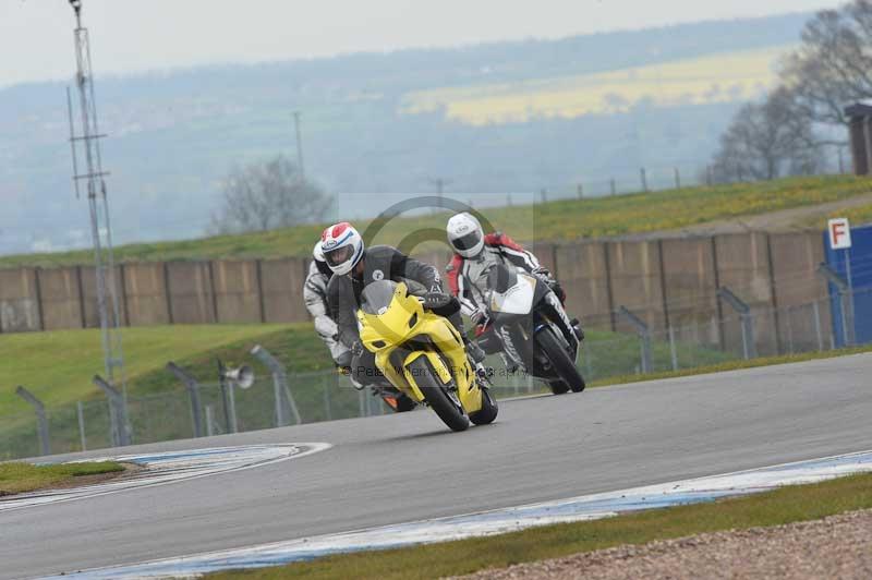 Motorcycle action photographs;donington;donington park leicestershire;donington photographs;event digital images;eventdigitalimages;no limits trackday;peter wileman photography;trackday;trackday digital images;trackday photos