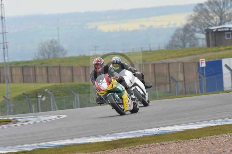 Motorcycle action photographs;donington;donington park leicestershire;donington photographs;event digital images;eventdigitalimages;no limits trackday;peter wileman photography;trackday;trackday digital images;trackday photos