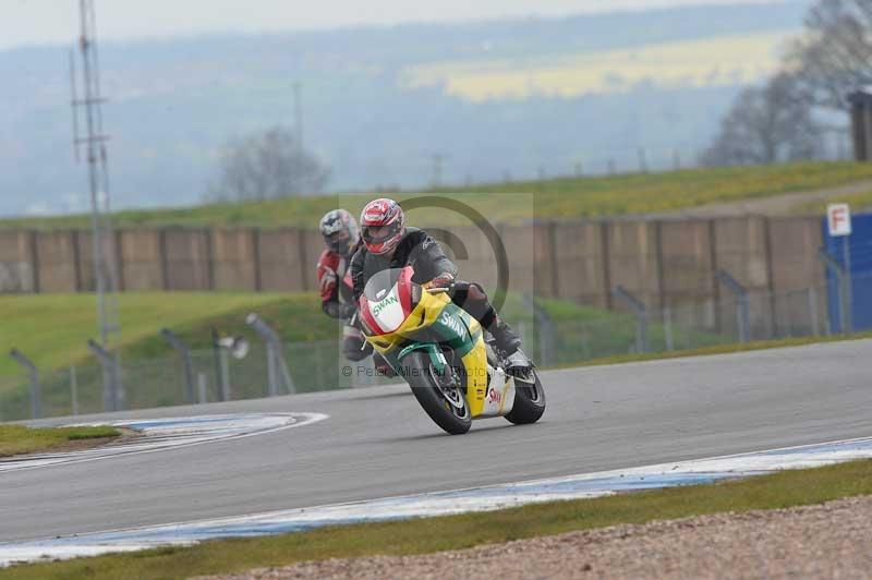 Motorcycle action photographs;donington;donington park leicestershire;donington photographs;event digital images;eventdigitalimages;no limits trackday;peter wileman photography;trackday;trackday digital images;trackday photos