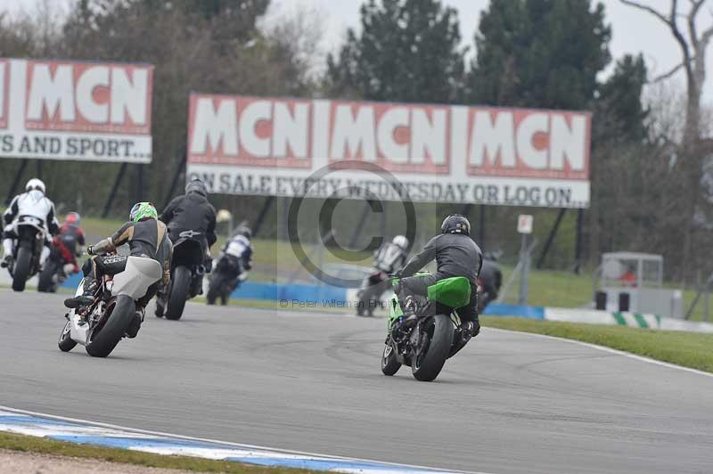 Motorcycle action photographs;donington;donington park leicestershire;donington photographs;event digital images;eventdigitalimages;no limits trackday;peter wileman photography;trackday;trackday digital images;trackday photos