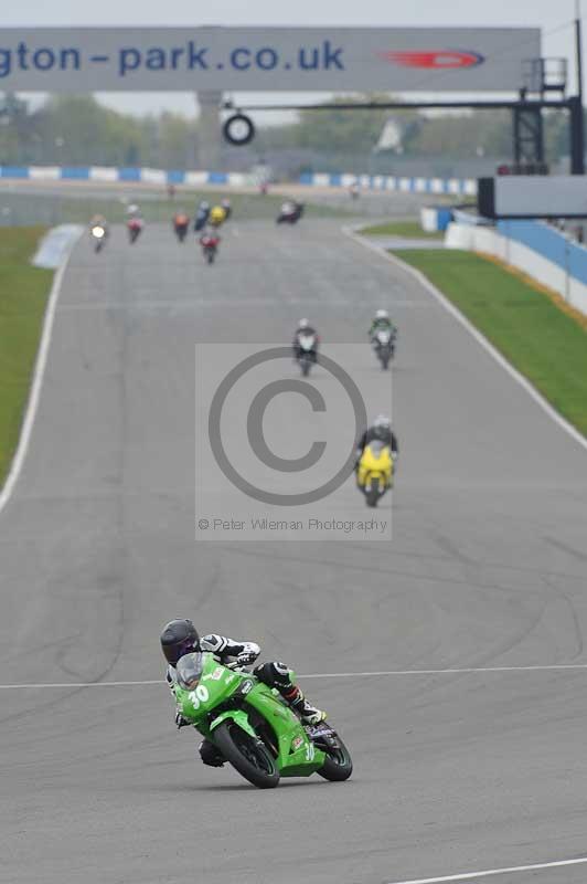 Motorcycle action photographs;donington;donington park leicestershire;donington photographs;event digital images;eventdigitalimages;no limits trackday;peter wileman photography;trackday;trackday digital images;trackday photos