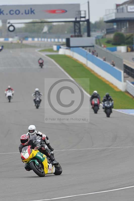 Motorcycle action photographs;donington;donington park leicestershire;donington photographs;event digital images;eventdigitalimages;no limits trackday;peter wileman photography;trackday;trackday digital images;trackday photos