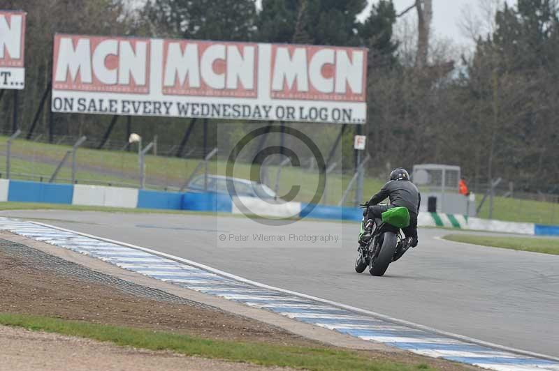 Motorcycle action photographs;donington;donington park leicestershire;donington photographs;event digital images;eventdigitalimages;no limits trackday;peter wileman photography;trackday;trackday digital images;trackday photos