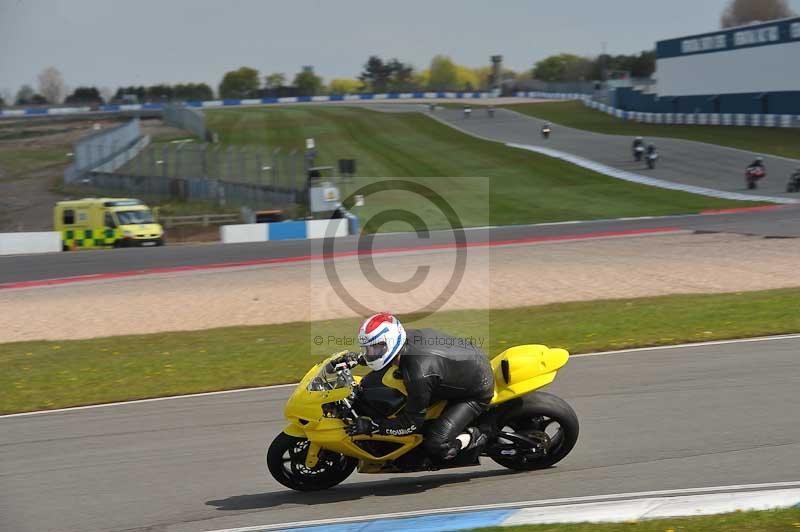 Motorcycle action photographs;donington;donington park leicestershire;donington photographs;event digital images;eventdigitalimages;no limits trackday;peter wileman photography;trackday;trackday digital images;trackday photos