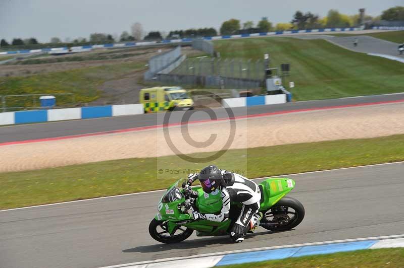 Motorcycle action photographs;donington;donington park leicestershire;donington photographs;event digital images;eventdigitalimages;no limits trackday;peter wileman photography;trackday;trackday digital images;trackday photos