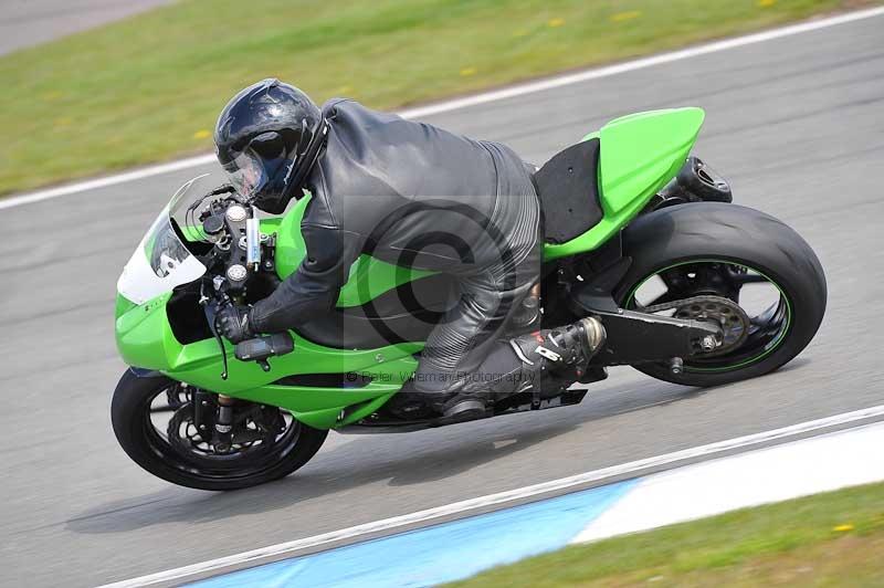 Motorcycle action photographs;donington;donington park leicestershire;donington photographs;event digital images;eventdigitalimages;no limits trackday;peter wileman photography;trackday;trackday digital images;trackday photos