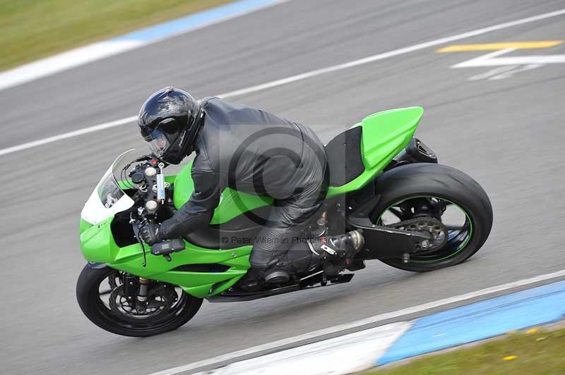 Motorcycle action photographs;donington;donington park leicestershire;donington photographs;event digital images;eventdigitalimages;no limits trackday;peter wileman photography;trackday;trackday digital images;trackday photos