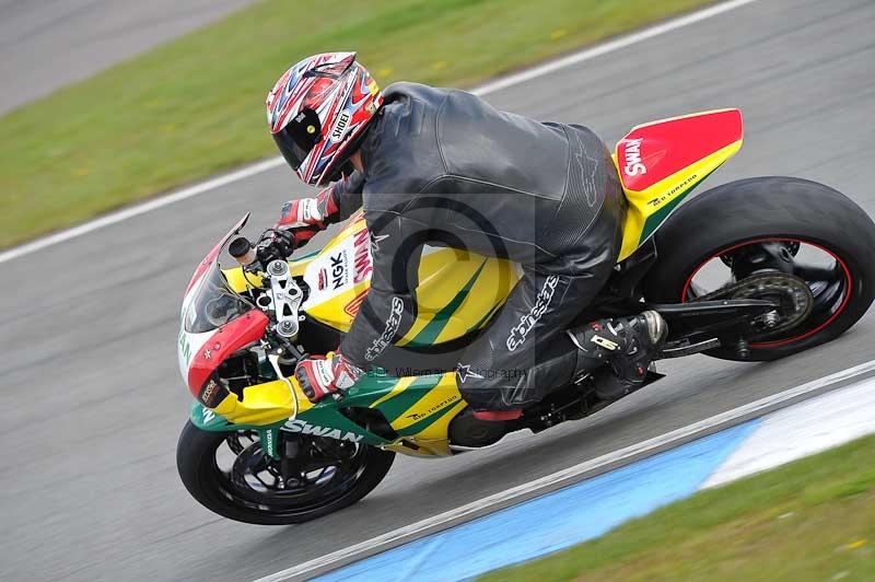 Motorcycle action photographs;donington;donington park leicestershire;donington photographs;event digital images;eventdigitalimages;no limits trackday;peter wileman photography;trackday;trackday digital images;trackday photos