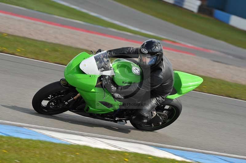 Motorcycle action photographs;donington;donington park leicestershire;donington photographs;event digital images;eventdigitalimages;no limits trackday;peter wileman photography;trackday;trackday digital images;trackday photos