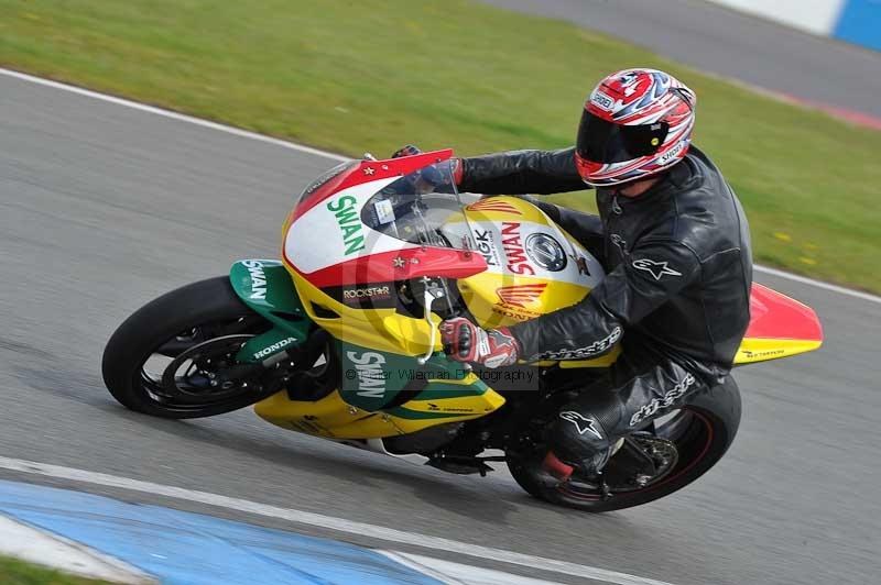 Motorcycle action photographs;donington;donington park leicestershire;donington photographs;event digital images;eventdigitalimages;no limits trackday;peter wileman photography;trackday;trackday digital images;trackday photos