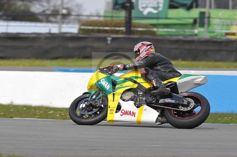 Motorcycle action photographs;donington;donington park leicestershire;donington photographs;event digital images;eventdigitalimages;no limits trackday;peter wileman photography;trackday;trackday digital images;trackday photos