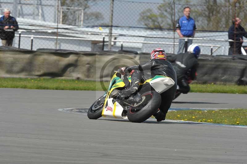 Motorcycle action photographs;donington;donington park leicestershire;donington photographs;event digital images;eventdigitalimages;no limits trackday;peter wileman photography;trackday;trackday digital images;trackday photos