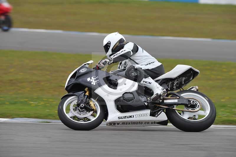 Motorcycle action photographs;donington;donington park leicestershire;donington photographs;event digital images;eventdigitalimages;no limits trackday;peter wileman photography;trackday;trackday digital images;trackday photos