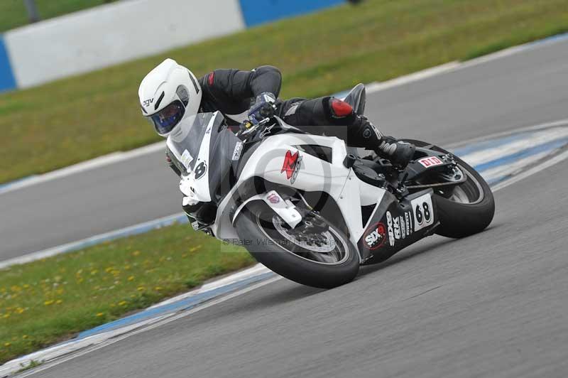 Motorcycle action photographs;donington;donington park leicestershire;donington photographs;event digital images;eventdigitalimages;no limits trackday;peter wileman photography;trackday;trackday digital images;trackday photos