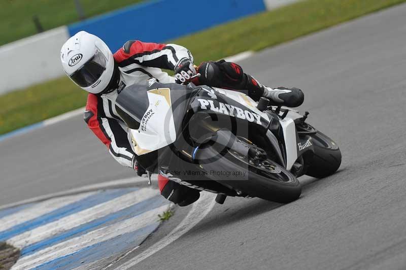 Motorcycle action photographs;donington;donington park leicestershire;donington photographs;event digital images;eventdigitalimages;no limits trackday;peter wileman photography;trackday;trackday digital images;trackday photos