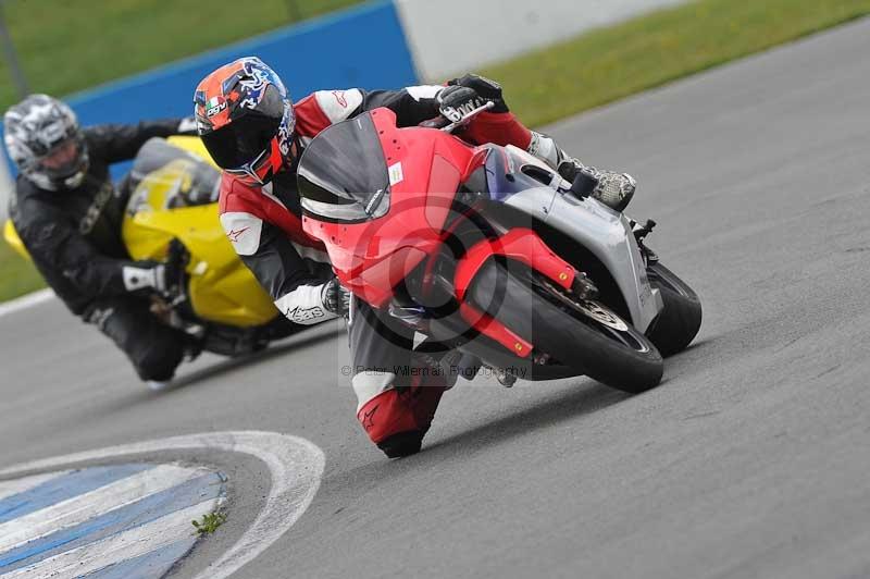 Motorcycle action photographs;donington;donington park leicestershire;donington photographs;event digital images;eventdigitalimages;no limits trackday;peter wileman photography;trackday;trackday digital images;trackday photos