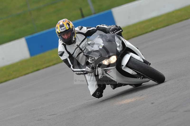 Motorcycle action photographs;donington;donington park leicestershire;donington photographs;event digital images;eventdigitalimages;no limits trackday;peter wileman photography;trackday;trackday digital images;trackday photos