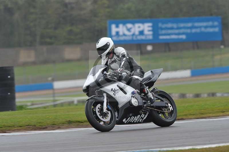 Motorcycle action photographs;donington;donington park leicestershire;donington photographs;event digital images;eventdigitalimages;no limits trackday;peter wileman photography;trackday;trackday digital images;trackday photos