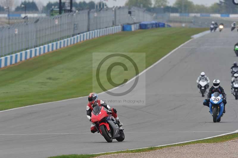 Motorcycle action photographs;donington;donington park leicestershire;donington photographs;event digital images;eventdigitalimages;no limits trackday;peter wileman photography;trackday;trackday digital images;trackday photos