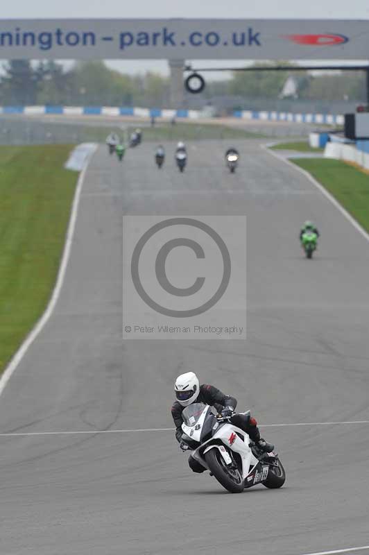 Motorcycle action photographs;donington;donington park leicestershire;donington photographs;event digital images;eventdigitalimages;no limits trackday;peter wileman photography;trackday;trackday digital images;trackday photos