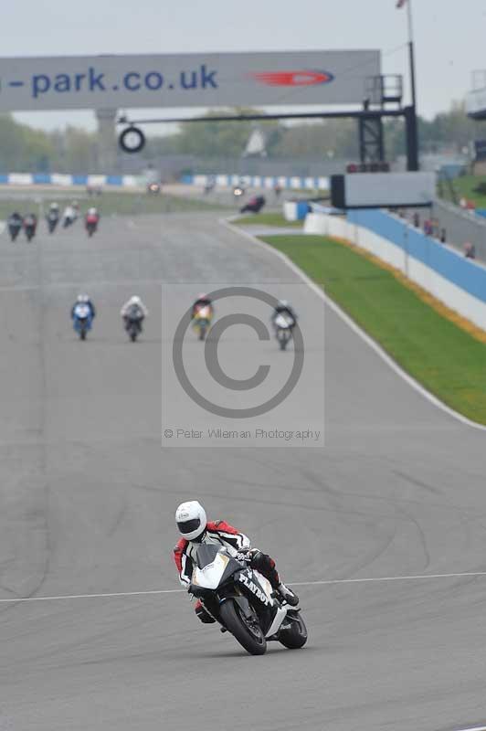 Motorcycle action photographs;donington;donington park leicestershire;donington photographs;event digital images;eventdigitalimages;no limits trackday;peter wileman photography;trackday;trackday digital images;trackday photos