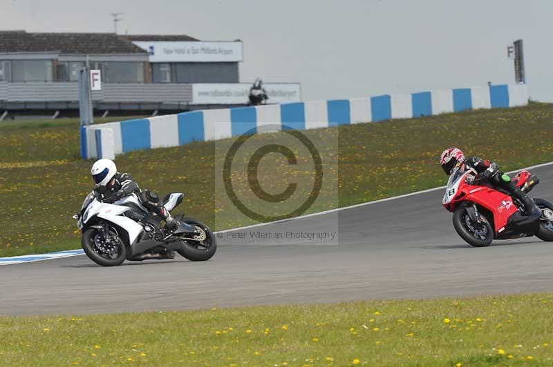 Motorcycle action photographs;donington;donington park leicestershire;donington photographs;event digital images;eventdigitalimages;no limits trackday;peter wileman photography;trackday;trackday digital images;trackday photos