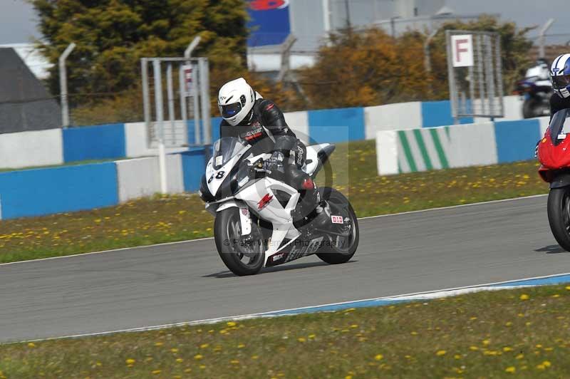 Motorcycle action photographs;donington;donington park leicestershire;donington photographs;event digital images;eventdigitalimages;no limits trackday;peter wileman photography;trackday;trackday digital images;trackday photos