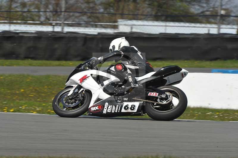 Motorcycle action photographs;donington;donington park leicestershire;donington photographs;event digital images;eventdigitalimages;no limits trackday;peter wileman photography;trackday;trackday digital images;trackday photos