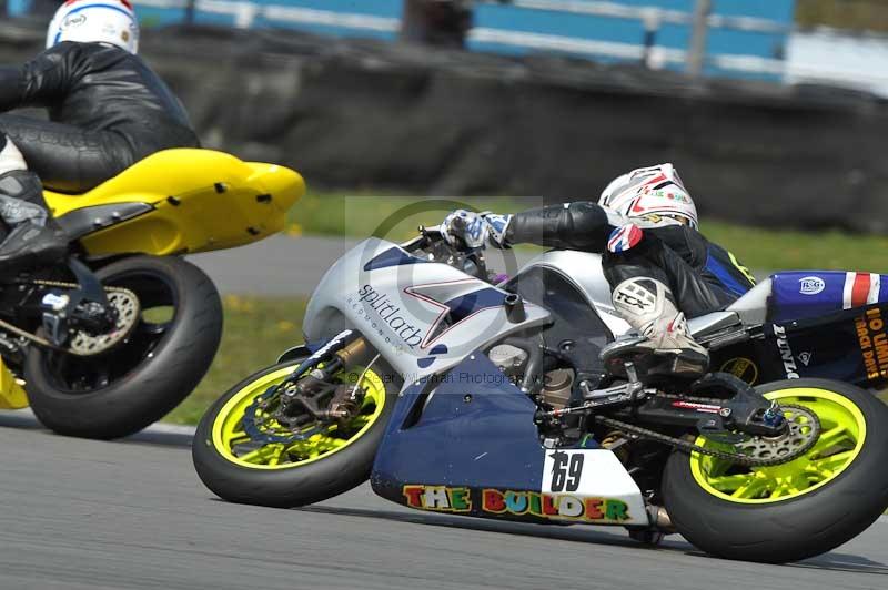 Motorcycle action photographs;donington;donington park leicestershire;donington photographs;event digital images;eventdigitalimages;no limits trackday;peter wileman photography;trackday;trackday digital images;trackday photos