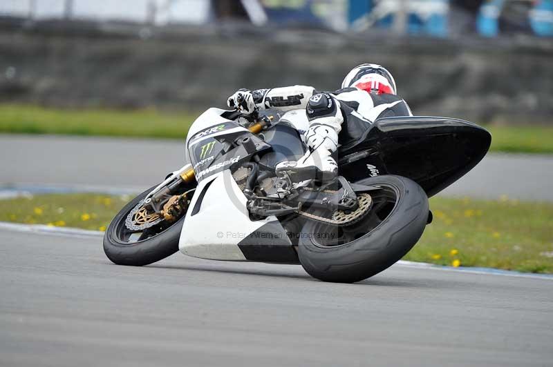 Motorcycle action photographs;donington;donington park leicestershire;donington photographs;event digital images;eventdigitalimages;no limits trackday;peter wileman photography;trackday;trackday digital images;trackday photos