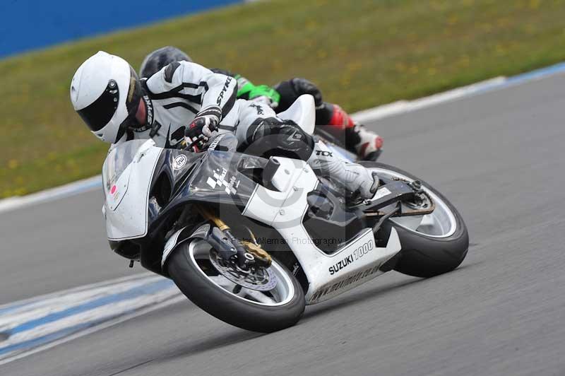 Motorcycle action photographs;donington;donington park leicestershire;donington photographs;event digital images;eventdigitalimages;no limits trackday;peter wileman photography;trackday;trackday digital images;trackday photos