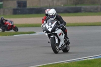 Motorcycle-action-photographs;donington;donington-park-leicestershire;donington-photographs;event-digital-images;eventdigitalimages;no-limits-trackday;peter-wileman-photography;trackday;trackday-digital-images;trackday-photos