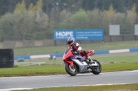 Motorcycle-action-photographs;donington;donington-park-leicestershire;donington-photographs;event-digital-images;eventdigitalimages;no-limits-trackday;peter-wileman-photography;trackday;trackday-digital-images;trackday-photos