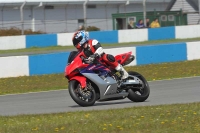 Motorcycle-action-photographs;donington;donington-park-leicestershire;donington-photographs;event-digital-images;eventdigitalimages;no-limits-trackday;peter-wileman-photography;trackday;trackday-digital-images;trackday-photos