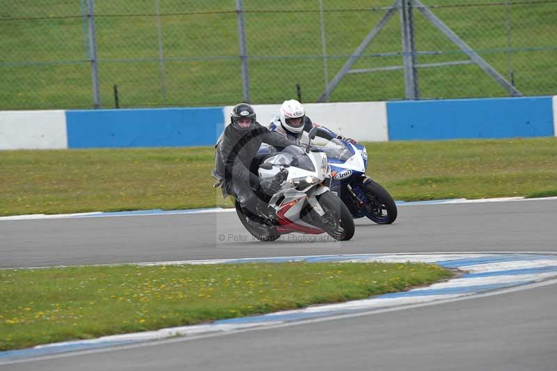 Motorcycle action photographs;donington;donington park leicestershire;donington photographs;event digital images;eventdigitalimages;no limits trackday;peter wileman photography;trackday;trackday digital images;trackday photos