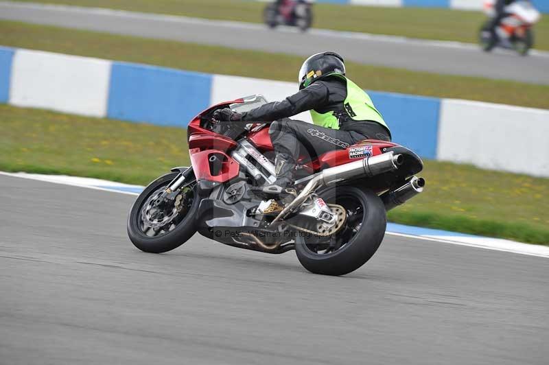 Motorcycle action photographs;donington;donington park leicestershire;donington photographs;event digital images;eventdigitalimages;no limits trackday;peter wileman photography;trackday;trackday digital images;trackday photos