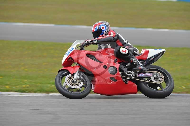 Motorcycle action photographs;donington;donington park leicestershire;donington photographs;event digital images;eventdigitalimages;no limits trackday;peter wileman photography;trackday;trackday digital images;trackday photos