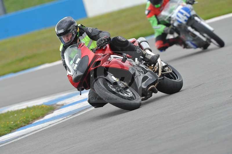 Motorcycle action photographs;donington;donington park leicestershire;donington photographs;event digital images;eventdigitalimages;no limits trackday;peter wileman photography;trackday;trackday digital images;trackday photos