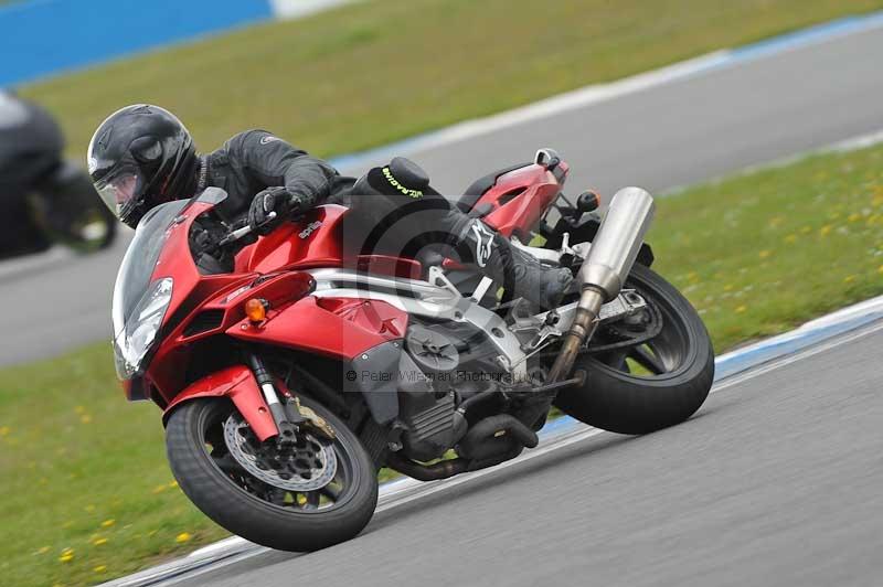 Motorcycle action photographs;donington;donington park leicestershire;donington photographs;event digital images;eventdigitalimages;no limits trackday;peter wileman photography;trackday;trackday digital images;trackday photos