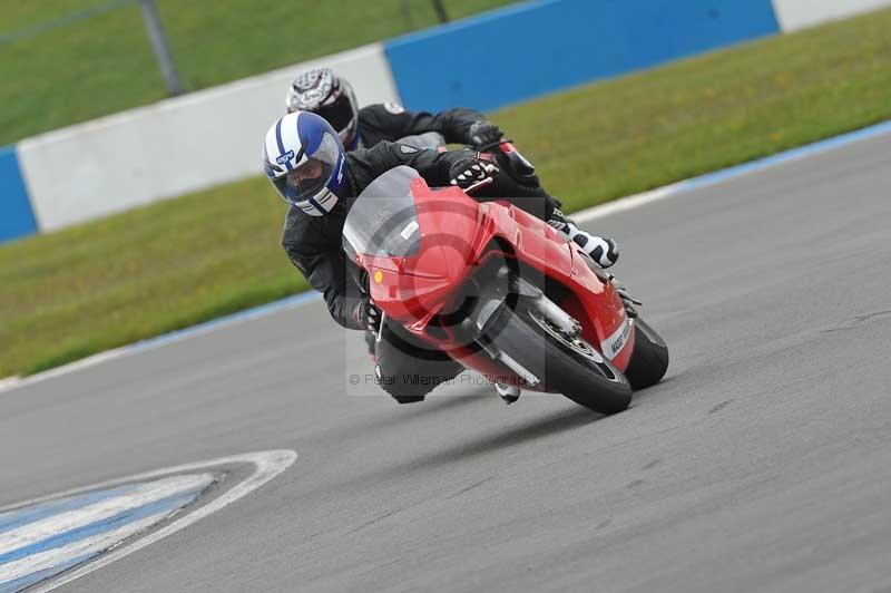 Motorcycle action photographs;donington;donington park leicestershire;donington photographs;event digital images;eventdigitalimages;no limits trackday;peter wileman photography;trackday;trackday digital images;trackday photos