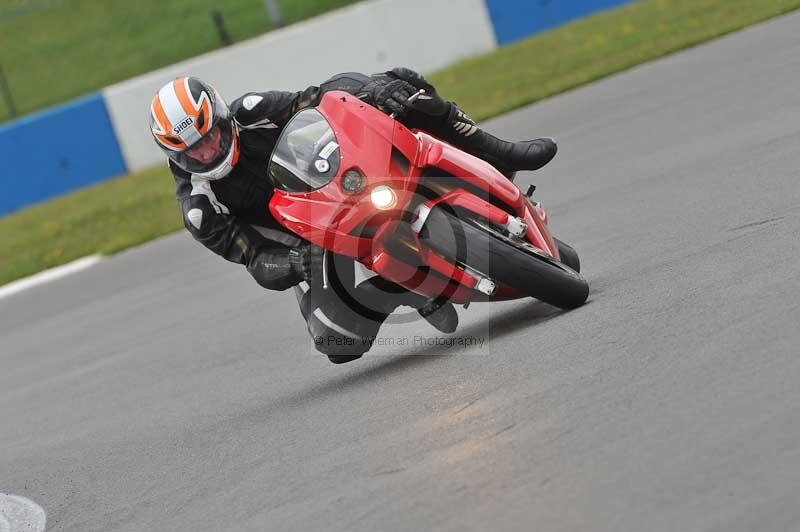 Motorcycle action photographs;donington;donington park leicestershire;donington photographs;event digital images;eventdigitalimages;no limits trackday;peter wileman photography;trackday;trackday digital images;trackday photos