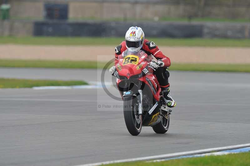 Motorcycle action photographs;donington;donington park leicestershire;donington photographs;event digital images;eventdigitalimages;no limits trackday;peter wileman photography;trackday;trackday digital images;trackday photos