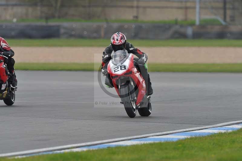 Motorcycle action photographs;donington;donington park leicestershire;donington photographs;event digital images;eventdigitalimages;no limits trackday;peter wileman photography;trackday;trackday digital images;trackday photos