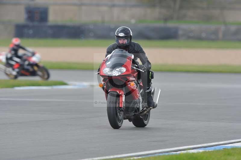 Motorcycle action photographs;donington;donington park leicestershire;donington photographs;event digital images;eventdigitalimages;no limits trackday;peter wileman photography;trackday;trackday digital images;trackday photos