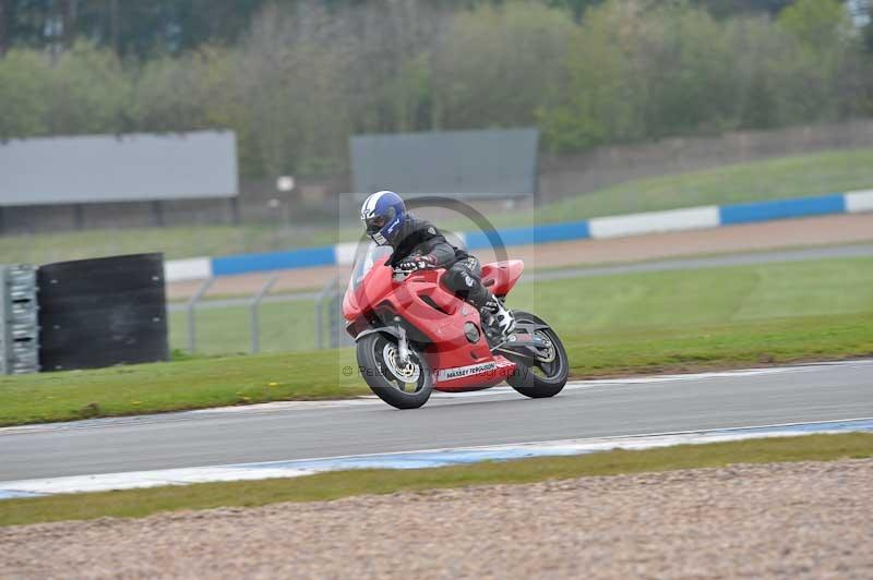 Motorcycle action photographs;donington;donington park leicestershire;donington photographs;event digital images;eventdigitalimages;no limits trackday;peter wileman photography;trackday;trackday digital images;trackday photos