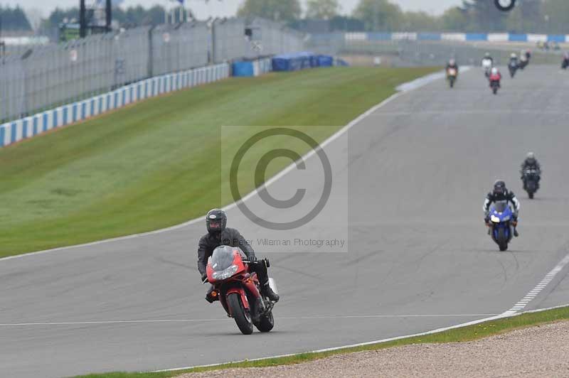 Motorcycle action photographs;donington;donington park leicestershire;donington photographs;event digital images;eventdigitalimages;no limits trackday;peter wileman photography;trackday;trackday digital images;trackday photos