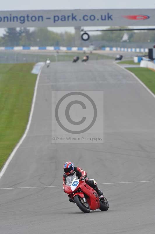 Motorcycle action photographs;donington;donington park leicestershire;donington photographs;event digital images;eventdigitalimages;no limits trackday;peter wileman photography;trackday;trackday digital images;trackday photos