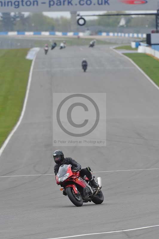 Motorcycle action photographs;donington;donington park leicestershire;donington photographs;event digital images;eventdigitalimages;no limits trackday;peter wileman photography;trackday;trackday digital images;trackday photos