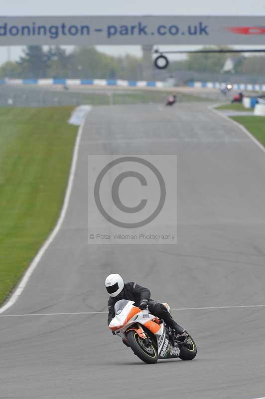 Motorcycle action photographs;donington;donington park leicestershire;donington photographs;event digital images;eventdigitalimages;no limits trackday;peter wileman photography;trackday;trackday digital images;trackday photos